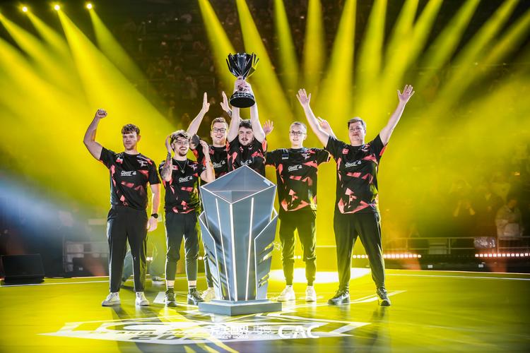 刚被曝光就出事？Jackeylove绯闻女友陷争议